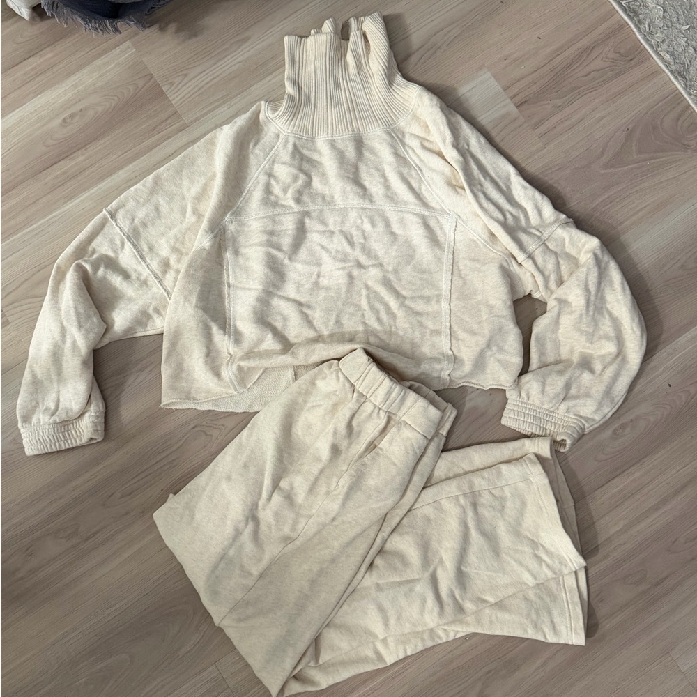 Aerie Cream New Heights Lounge Set